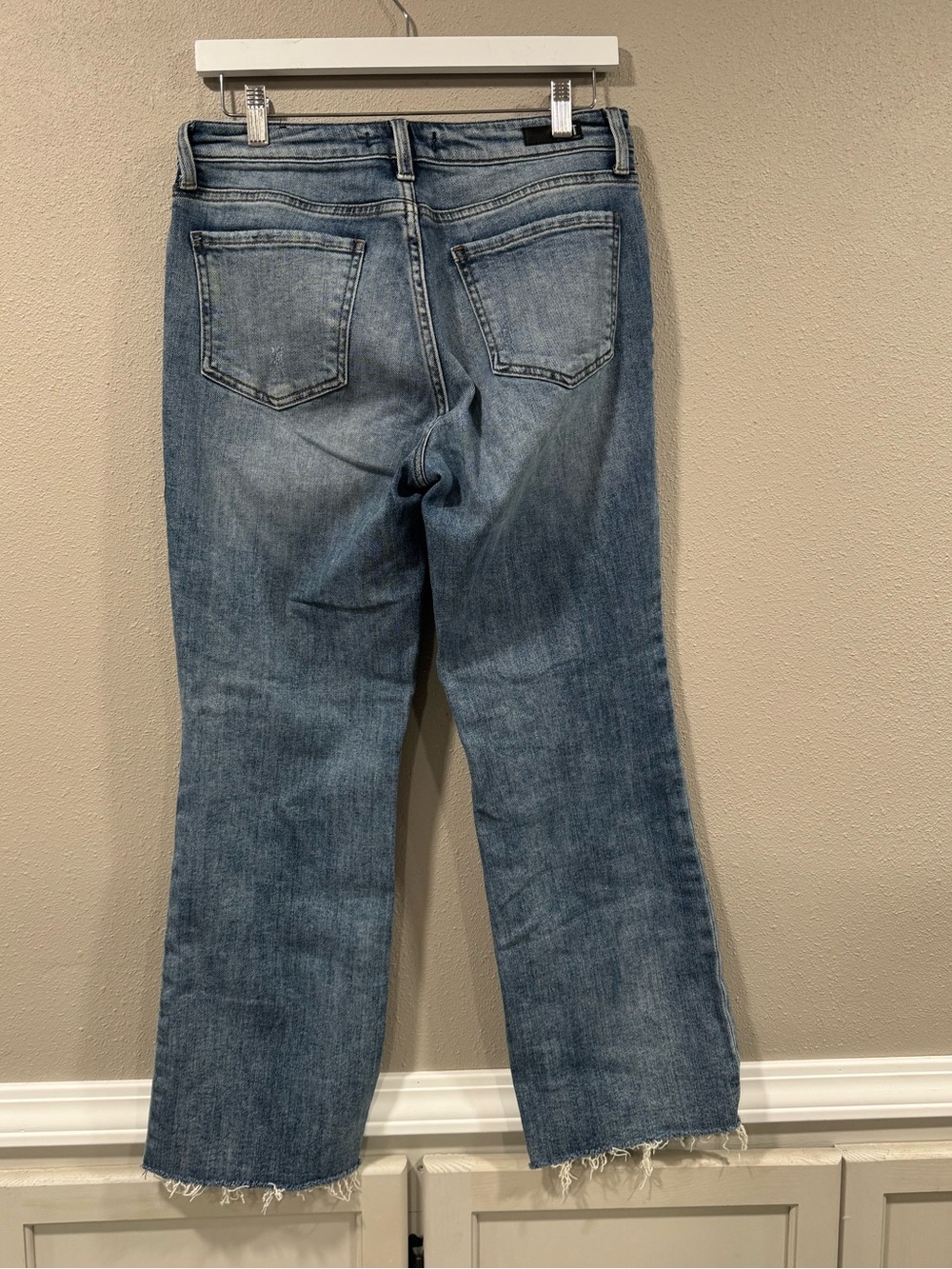 KUT from the Kloth Wide Leg Crop - Picture 4 of 9